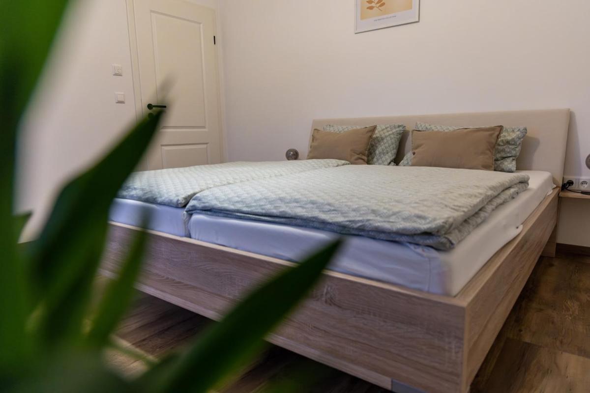 Ferienwohnung Fraenkische Auszeit Wolframs-Eschenbach Exterior foto